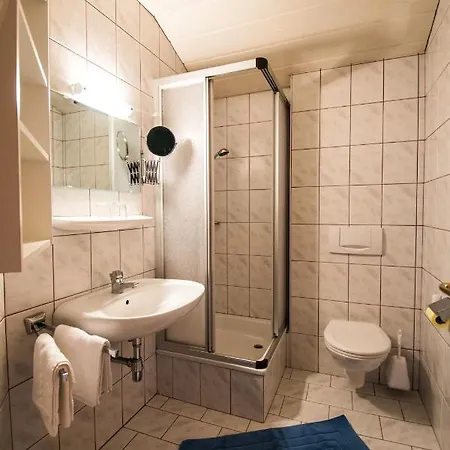 胡贝尔公寓 * 阿尔滕马克特蓬高