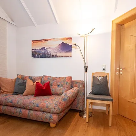 胡贝尔公寓 * 阿尔滕马克特蓬高